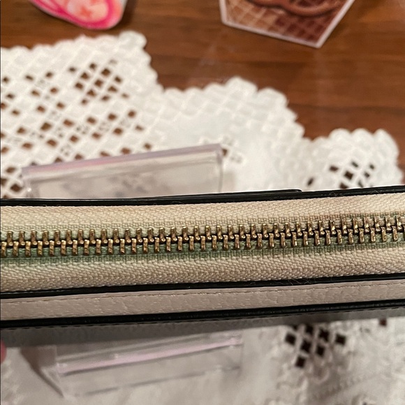 Kate Spade Two-Tone Black and White Wallet - Picture 4 of 4